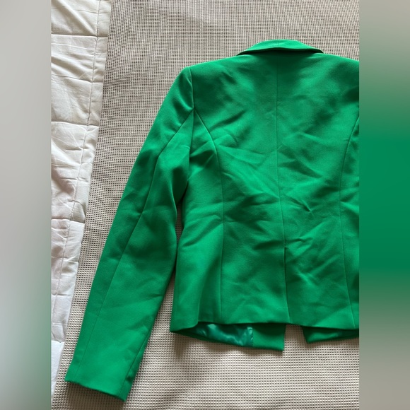Green Blazer - Picture 5 of 5